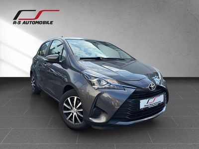 Usata Toyota Yaris Comfort 69 CV (50 kW) 2018 Grigio Berlina