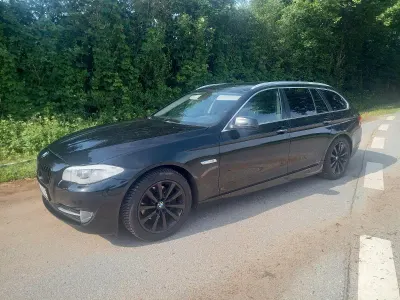Gebraucht BMW 520 184 PS (135 kW) 2012 Schwarz Kombi