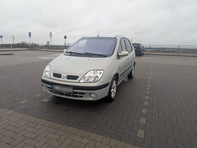 Gebraucht Renault Scénic Expression 107 PS (78 kW) 2002 Silber Van / Kleinbus