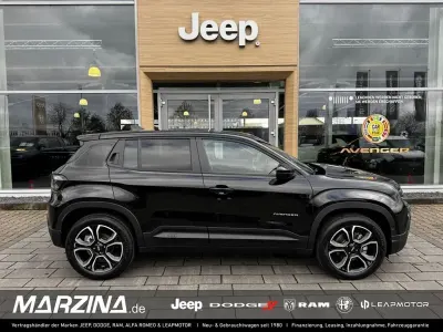 Neu Jeep Avenger Summit 110 PS (80 kW) 2026 Schwarz SUV