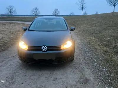 Usata VW Golf VI 105 CV (77 kW) 2009 Verde Utilitaria