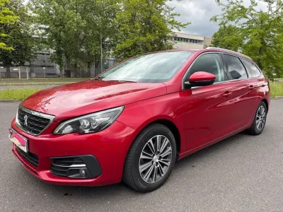 Gebraucht Peugeot 308 SW Allure 131 PS (96 kW) 2021 Rot Kombi
