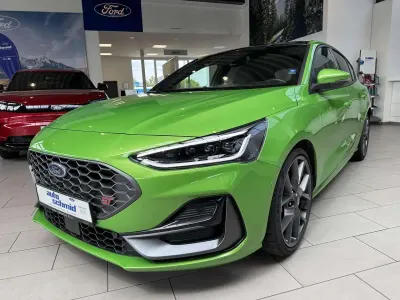Gebraucht Ford Focus ST 280 PS (205 kW) 2024 Mean green Limousine