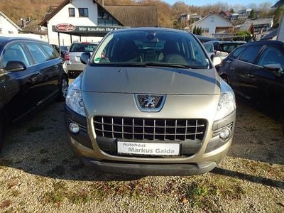 Gebraucht Peugeot 3008 Active 156 PS (114 kW) 2013 Grau Limousine