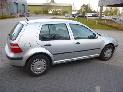 Brugt VW Golf IV 105 HK (77 kW) 2002 Sølv Sedan