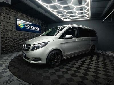 Silber Gebraucht 2017 Mercedes V220 Edition Van / Kleinbus | 31.990 € (Fairer Preis)