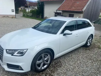 Gebraucht Audi A4 Comfort 190 PS (139 kW) 2018 Weiß Kombi