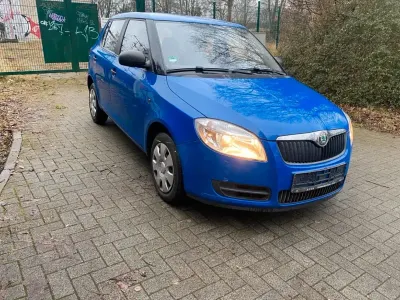 Second-hand Skoda Fabia 60 CP (44 kW) 2009 Albastru Hatchback