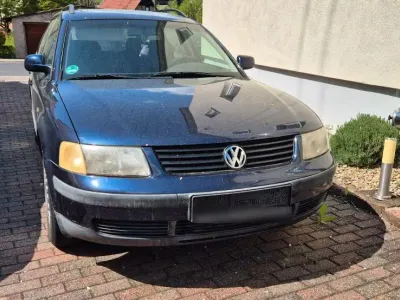 Gebraucht VW Passat 101 PS (74 kW) 1998 Blau Kombi