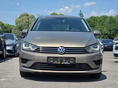 Gebraucht VW Golf Sportsvan 110 PS (80 kW) 2016 Gold Van / Kleinbus