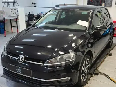Gebraucht VW Golf VII Join 125 PS (91 kW) 2018 Schwarz Kleinwagen