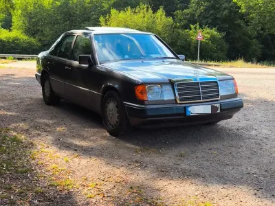 Gebraucht Mercedes 260 160 PS (117 kW) 1992 Braun Limousine