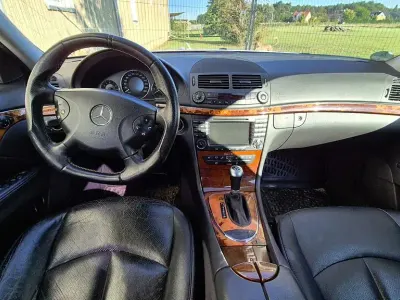 Gebraucht Mercedes E350 272 PS (200 kW) 2005 Silber Limousine