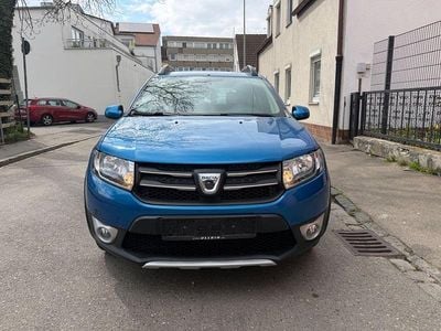 Usata Dacia Sandero Prestige 90 CV (66 kW) 2012 Blu Berlina