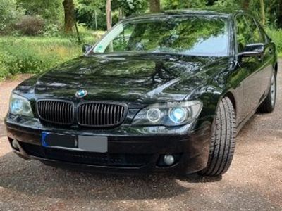 BMW 740