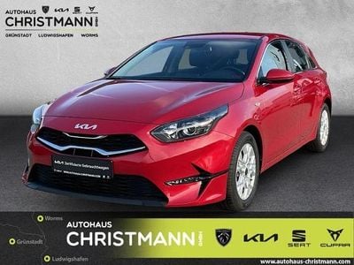 Gebraucht Kia Ceed Vision 120 PS (88 kW) 2022 True red Kleinwagen