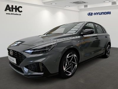 Grau shadow grey Gebraucht 2025 Hyundai i30 N Line Limousine | 30.900 € (Etwas zu teuer)