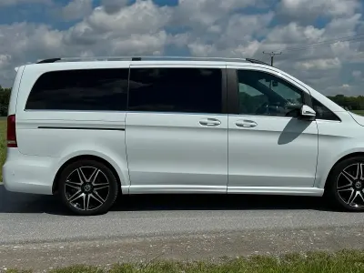 Gebraucht Mercedes V300 Avantgarde Edition 237 PS (174 kW) 2020 Weiß Van / Kleinbus