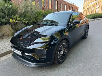Gebraucht Porsche Macan 380 kW (517 PS) 2025 Tiefschwarz SUV
