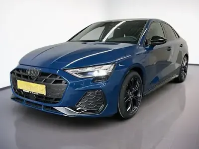 Usado Audi A3 S-Line 150 HP (110 kW) 2025 Azul Sedan