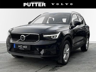Neu Volvo XC40 Core 163 PS (119 kW) 2025 Metallic (schwarz SUV