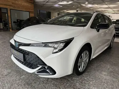 Nowe Toyota Corolla Sport 140 KM (102 kW) 2025 Biały Kombi