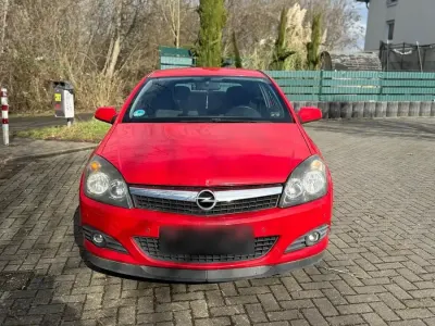 Usata Opel Astra 89 CV (65 kW) 2009 Rosso Utilitaria