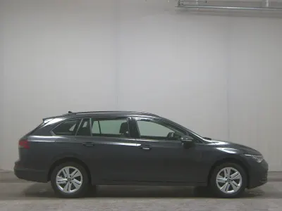 Brugt VW Golf VIII Life 150 HK (110 kW) 2022 Grå Sedan
