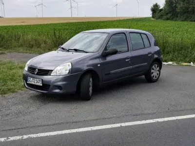 Gebraucht Renault Clio Authentique 75 PS (55 kW) 2010 Grau Kleinwagen