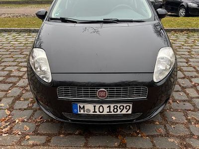 Second-hand Fiat Grande Punto Dynamic 77 CP (56 kW) 2009 Negru Hatchback