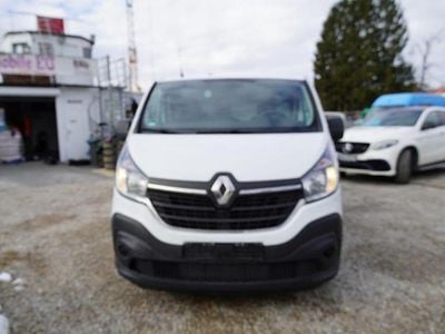 Weiß Gebraucht 2021 Renault Trafic Komfort Van / Kleinbus | 8.999 € (Superpreis)