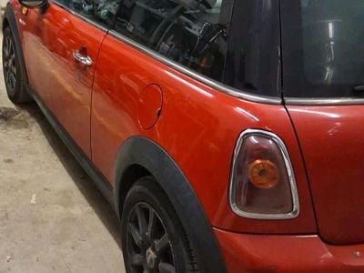 Gebraucht Mini ONE 75 PS (55 kW) 2009 Rot Kleinwagen