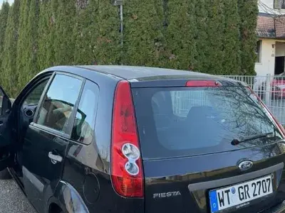 Gebraucht Ford Fiesta 69 PS (50 kW) 2006 Schwarz Kleinwagen