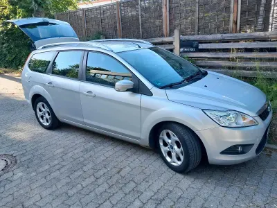 Gebraucht Ford Focus 110 PS (80 kW) 2009 Silber Kombi