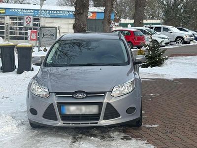 Gebraucht Ford Focus 116 PS (85 kW) 2014 Grau Kleinwagen