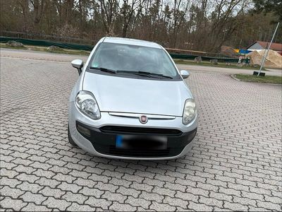 Gebraucht Fiat Grande Punto 69 PS (50 kW) 2011 Silber Kleinwagen