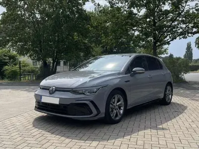 Gebraucht VW Golf VIII R-line 150 PS (110 kW) 2024 Grau Kleinwagen