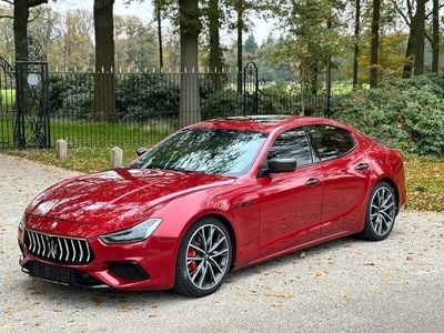Gebraucht Maserati Ghibli 411 PS (302 kW) 2014 Rot Coupé