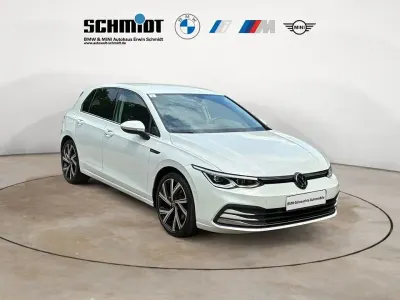 Gebraucht VW Golf VIII Style 190 PS (139 kW) 2023 Weiß Limousine