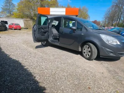 Brugt Opel Meriva 104 HK (76 kW) 2011 Andere farben MPV