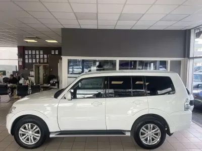 Second-hand Mitsubishi Pajero Plus 200 CP (147 kW) 2015 Alb SUV