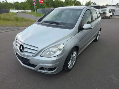 Gebraucht Mercedes B170 116 PS (85 kW) 2009 Polarsilber Van / Kleinbus