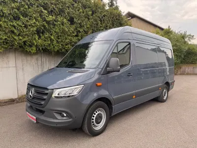 Gebraucht Mercedes Sprinter 150 PS (110 kW) 2024 Grau Van