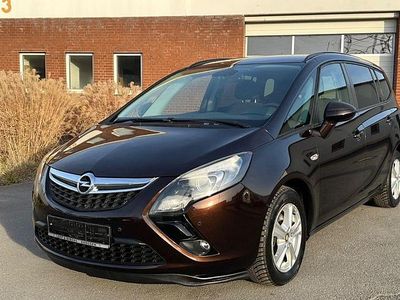 Gebraucht Opel Zafira Tourer Edition 131 PS (96 kW) 2012 Braun Van / Kleinbus