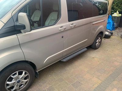 Begagnad Ford Tourneo Titanium 155 HK (114 kW) 2013 Guld Minibuss