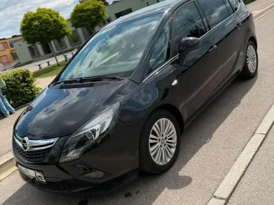 Gebraucht Opel Zafira 140 PS (102 kW) 2016 Schwarz Van / Kleinbus