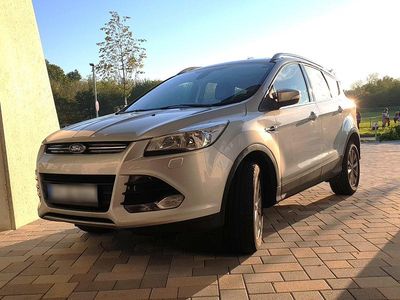 Gebraucht Ford Kuga 120 PS (88 kW) 2015 Silber SUV