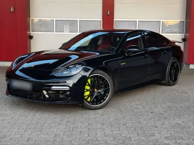 Gebraucht Porsche Panamera Turbo S E-Hybrid 680 PS (500 kW) 2018 Tiefschwarzmetallic Kleinwagen