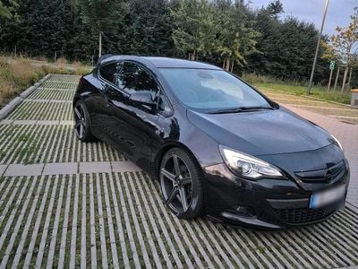 Opel Astra GTC