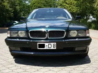 Gebraucht BMW 750 326 PS (239 kW) 1995 Grün Limousine